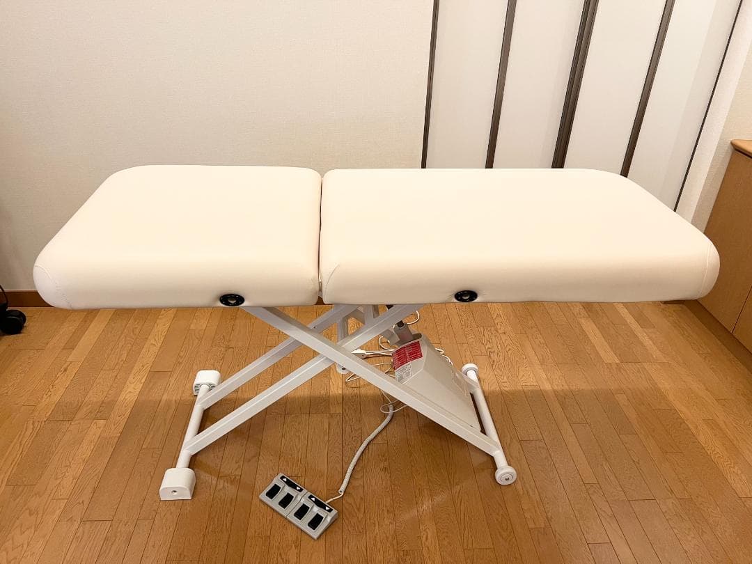 【美品・業務用】フォンタナ フィレンツェ 電動エステベッド 幅75cm｜送料込み