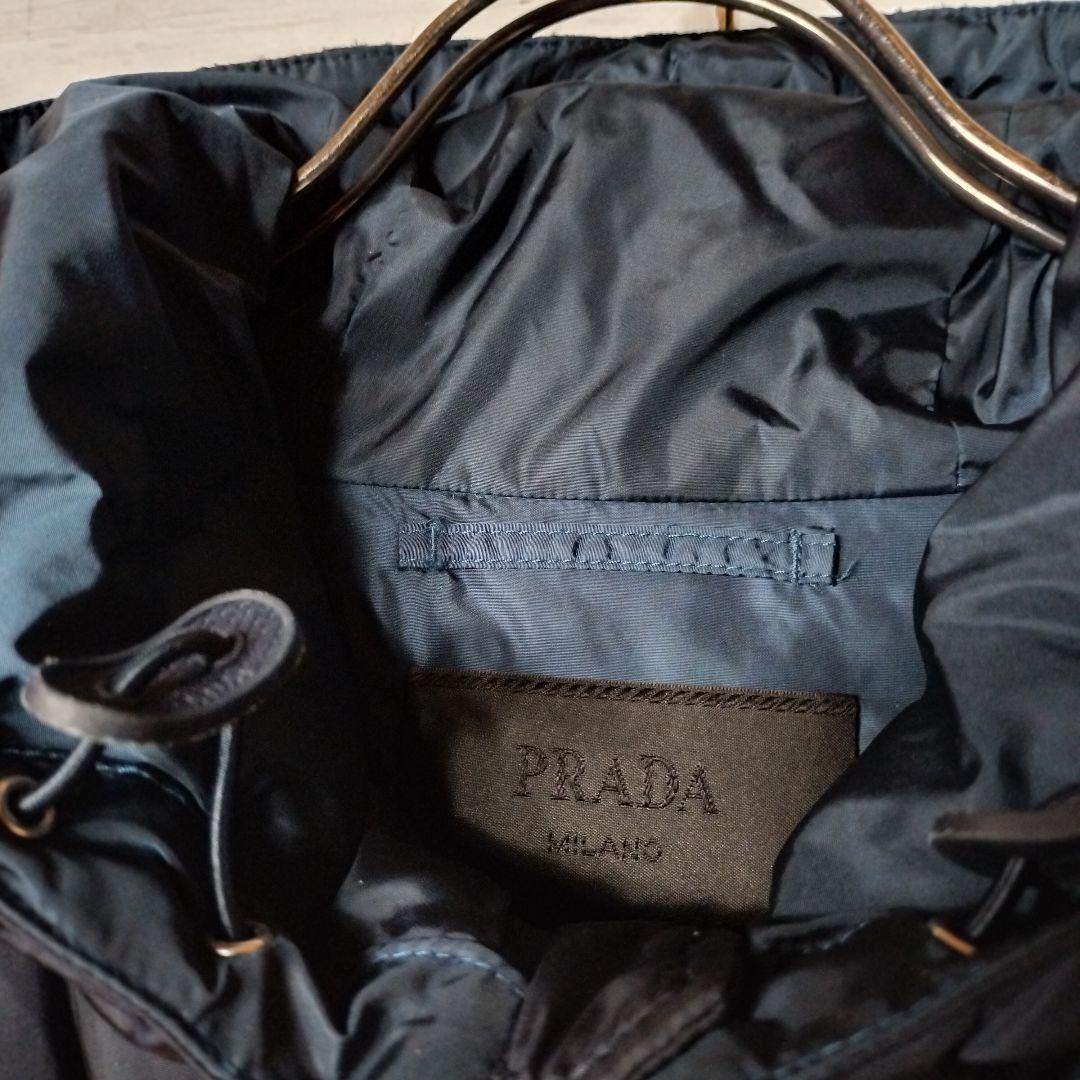 専用PRADA プラダ キルティング ダウンジャケット フード付き プレートロゴ