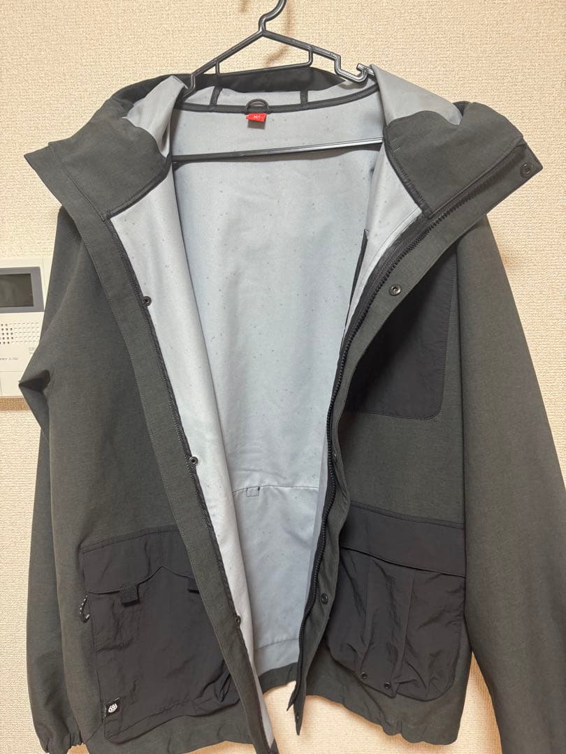 【美品】686 シックスエイトシックス スノーボードウェア ジャケット XL
