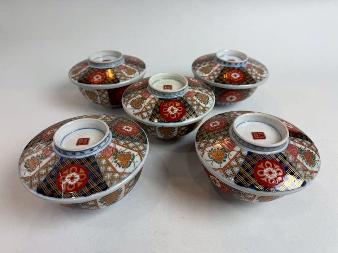 有田焼き　古伊万里　赤茶碗　蓋付き　色絵　5つ　NO.04