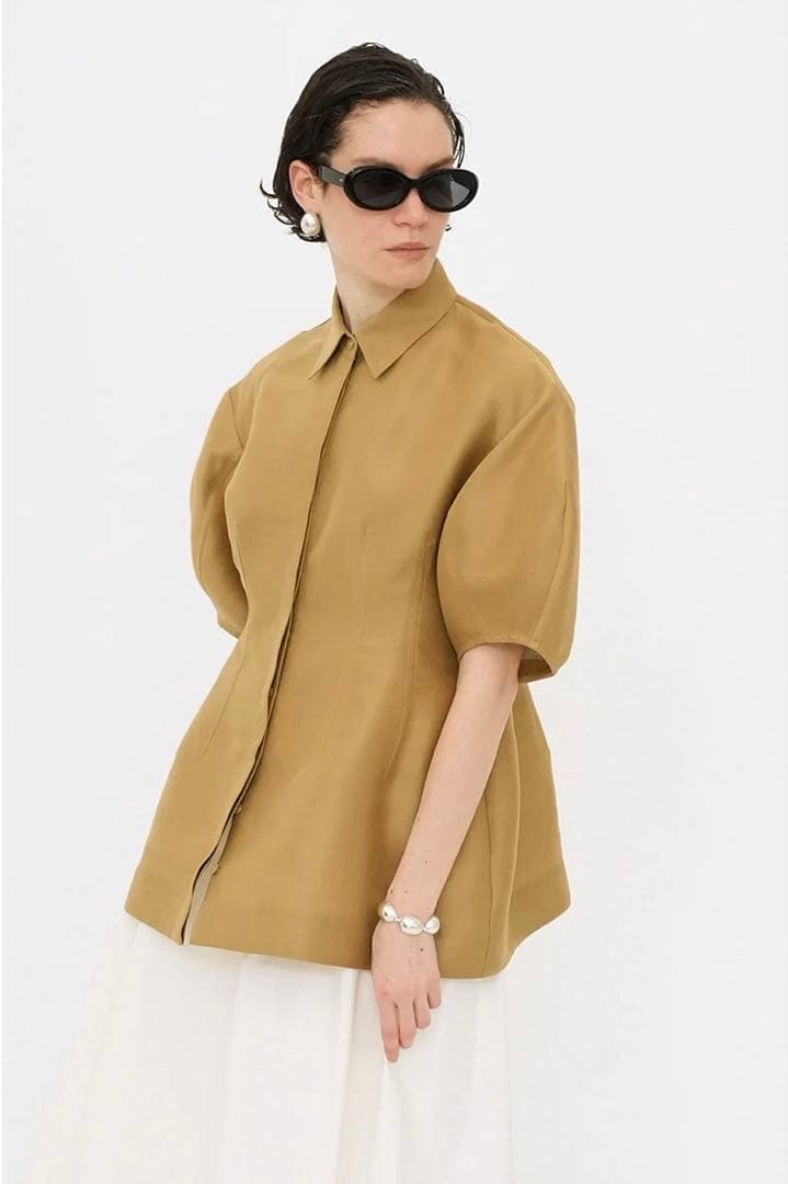 CLANE WAIST SHAPE PUFF SLEEVE TOPS サイズ2