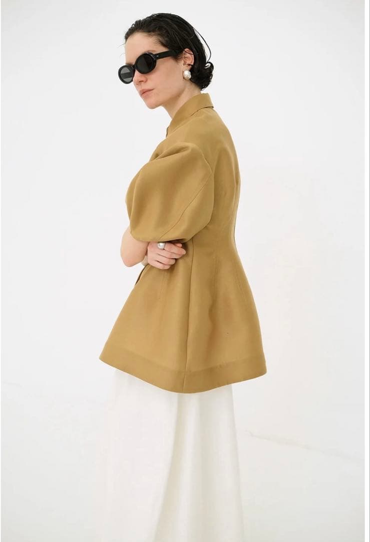 CLANE WAIST SHAPE PUFF SLEEVE TOPS サイズ2