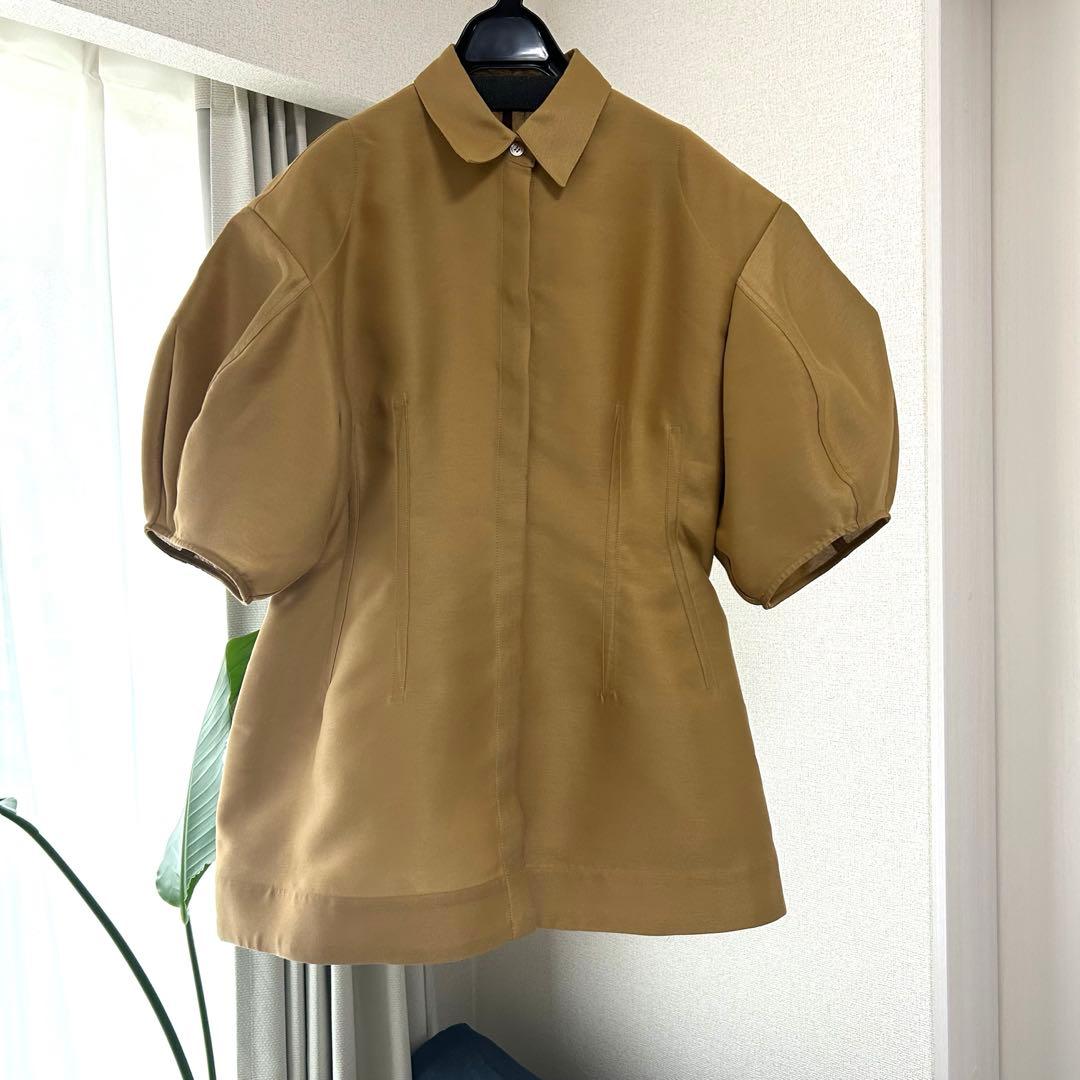 CLANE WAIST SHAPE PUFF SLEEVE TOPS サイズ2