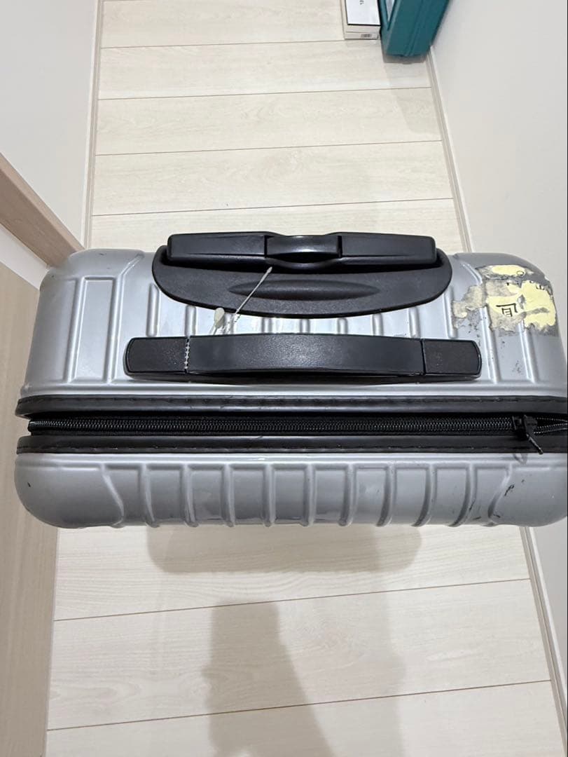 RIMOWA キャリーケース（鍵なし）