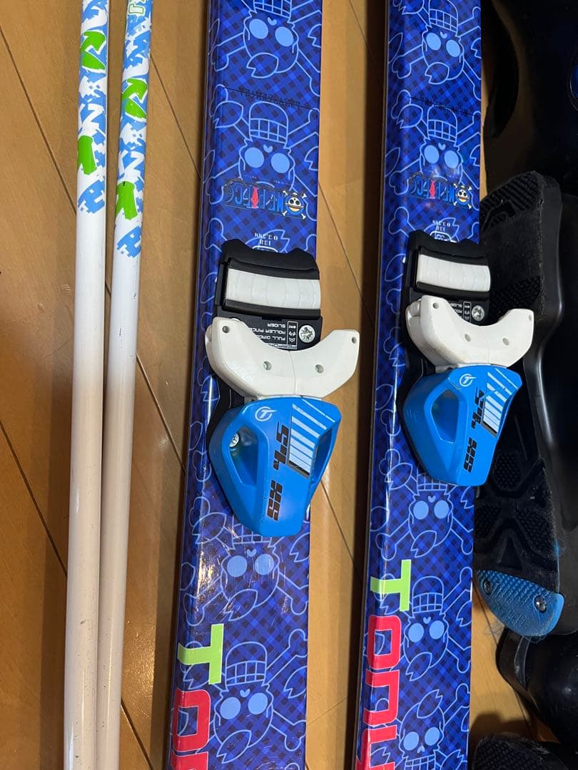 美品 ジュニア用スキー 板138cm 身長125〜145cmくらい ブーツ24