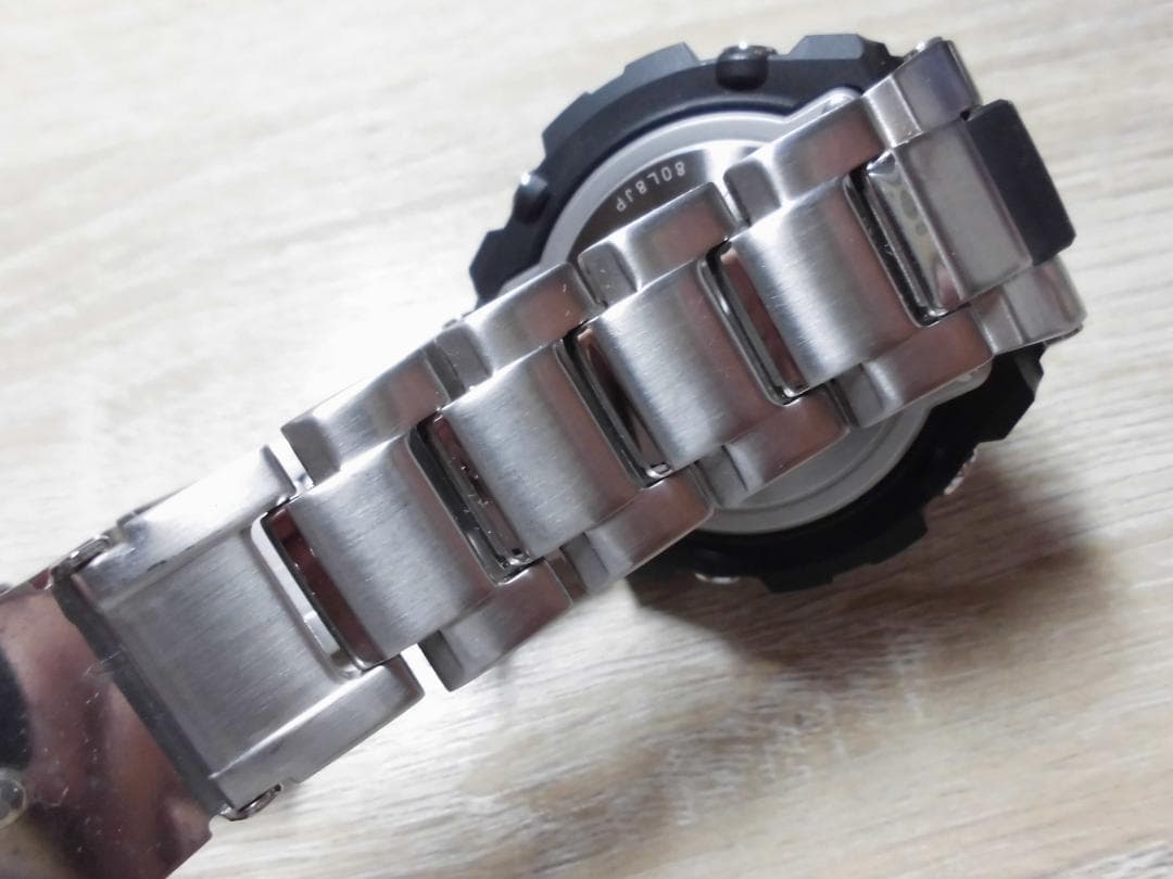 極美品！箱取説付 カシオ Gショック GST-W310D-1AJF 電波ソーラー