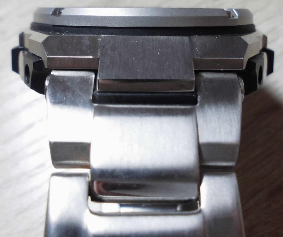 極美品！箱取説付 カシオ Gショック GST-W310D-1AJF 電波ソーラー