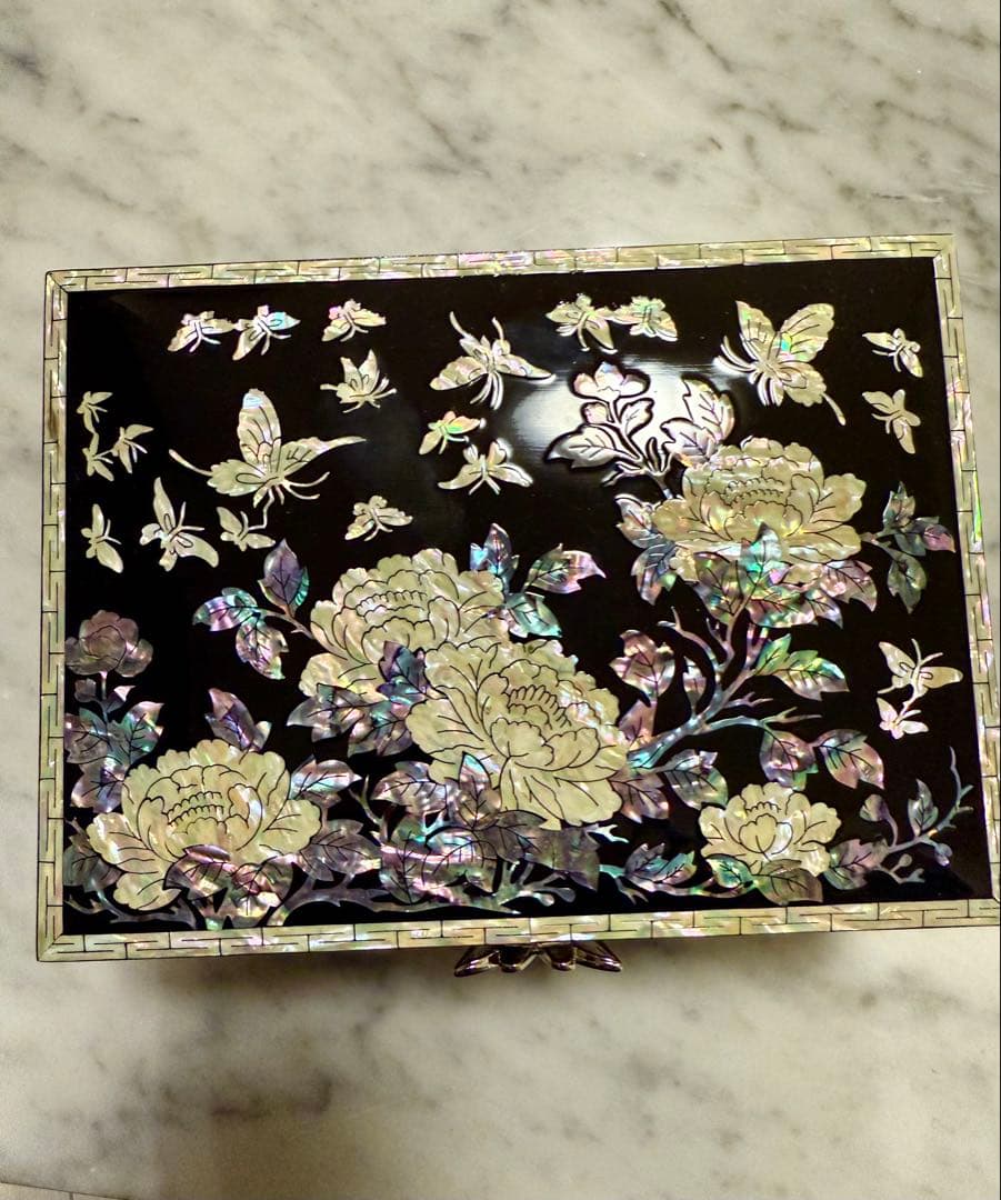 韓国伝統工芸 ナジョンチルギ 螺鈿ジュエリーボックス 宝石箱 牡丹＆蝶柄