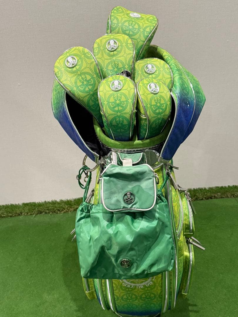 マークアンドロナ　キャディーバック キムタクモデル