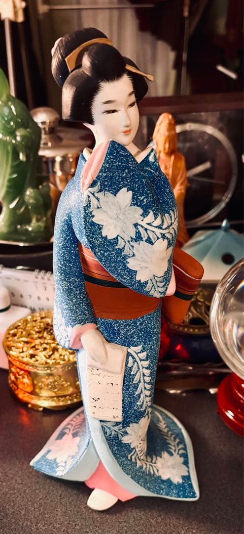 ☆50年前の美しい清らかな青色花柄の博多日本人形、絶品です！