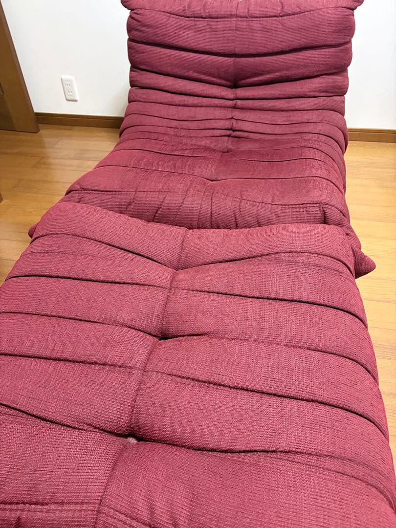 リーンロゼ　トーゴ　レッド 1人掛け　オットマン付き