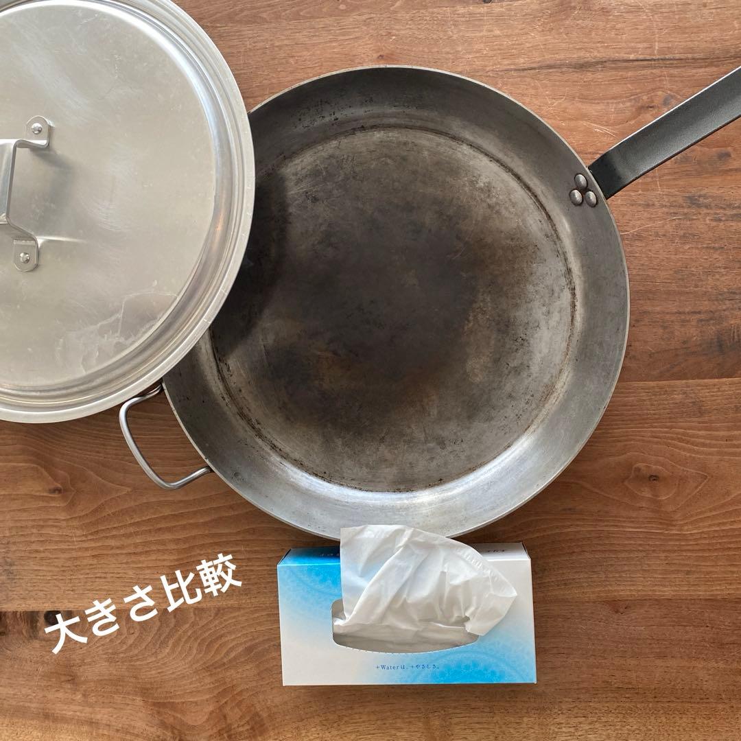 de BUYER向い手付き鉄フライパン45cm & 遠藤商事アルミ蓋42cm用