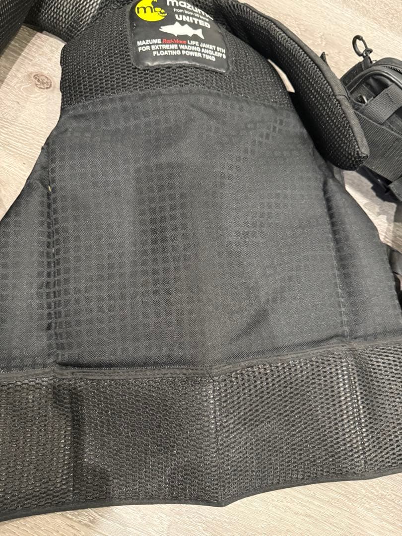 t*n様 mazume マズメ　ブラック フィッシングベスト