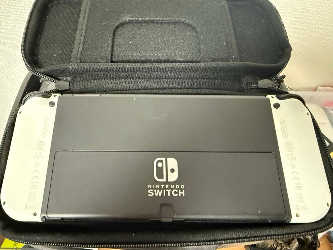 Nintendo Switch oled ホワイト 本体と付属品