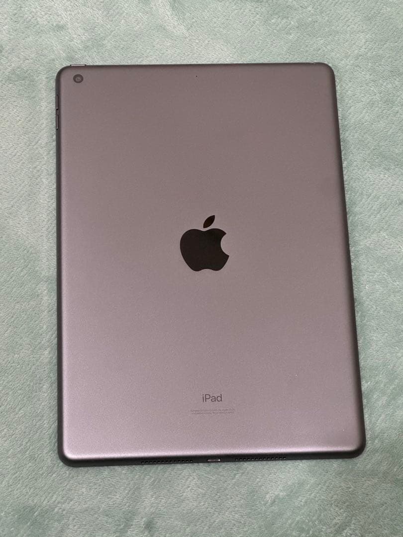 iPad 本体 第8世代 スペースグレー