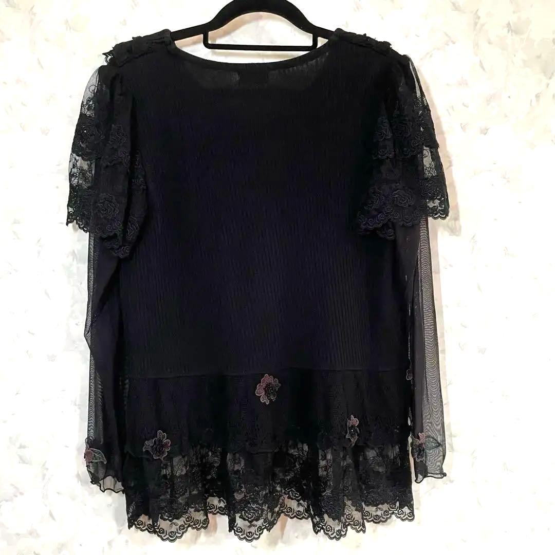 アトリエまりこ　【未使用品】￼黒シースルーお花のトップス
