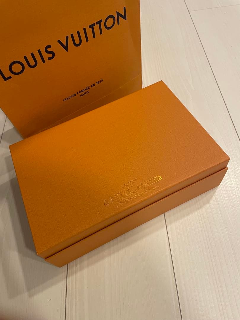LOUIS VUITTON(ルイヴィトン)キャップ・LV リーグ　ホワイト