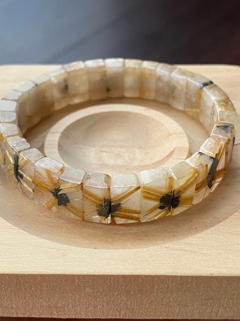 天然石ブレスレット 太陽放射タイチンルチルクォーツ バングル