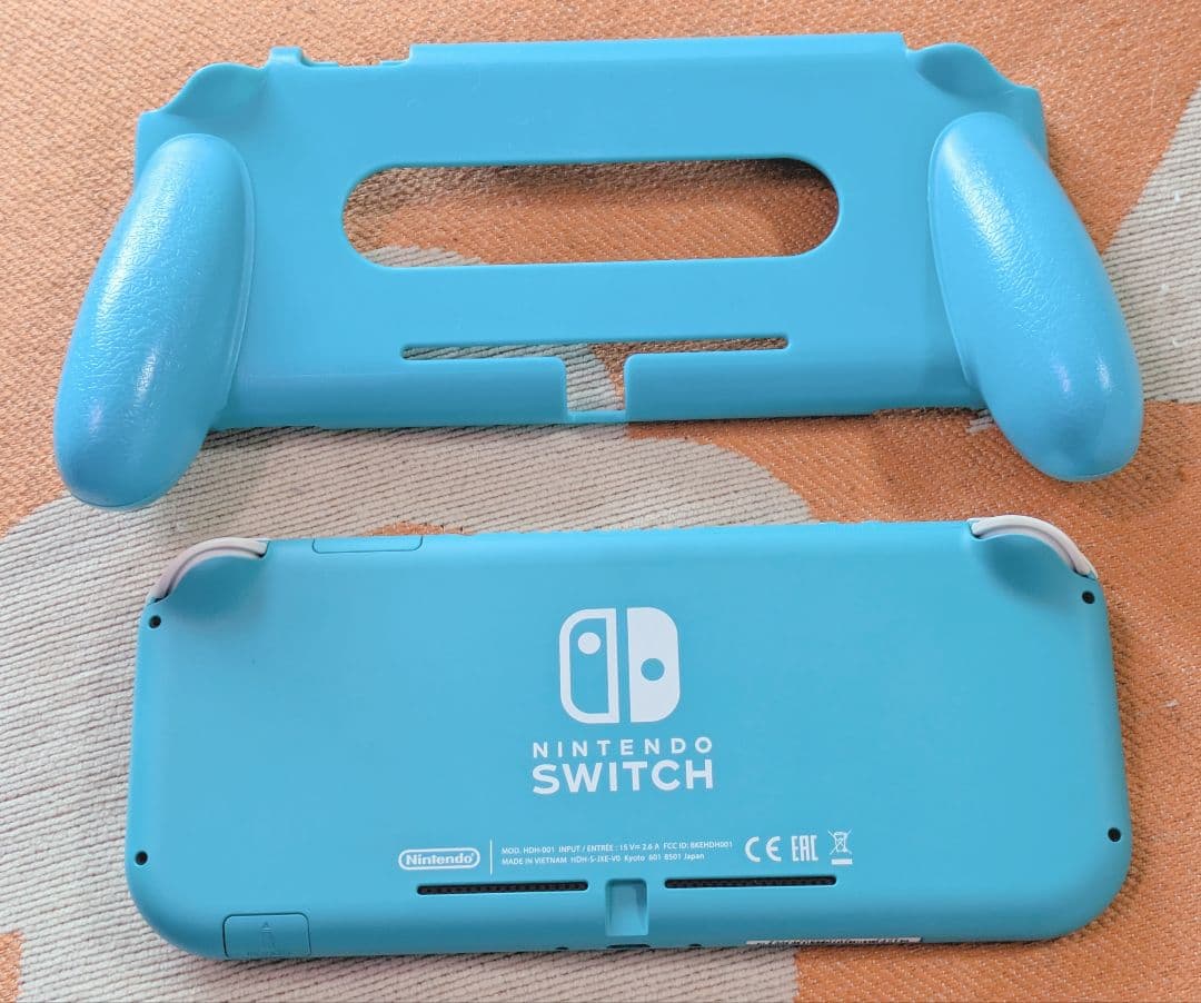 Nintendo Switch Lite グリップカバー付 (お値下げ不可)