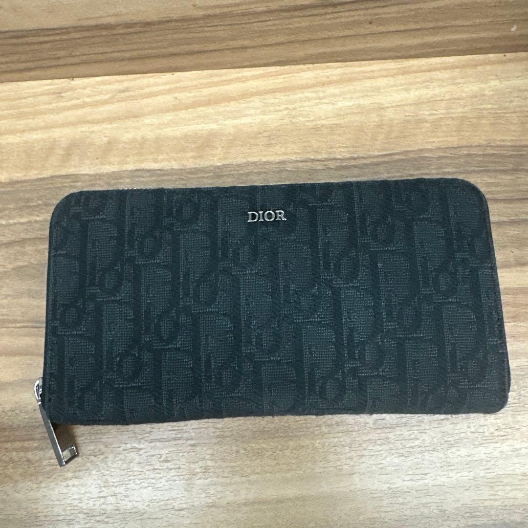 う*わ様 Dior ロゴ入り ブラック 長財布