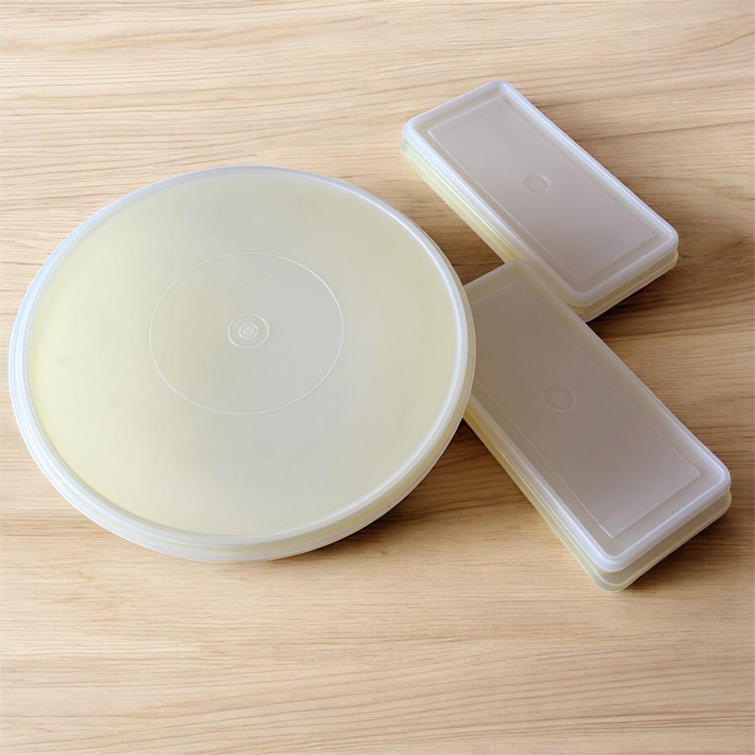 タッパーウェアー　イエロー　保存容器4個セット　キッチン　ケース