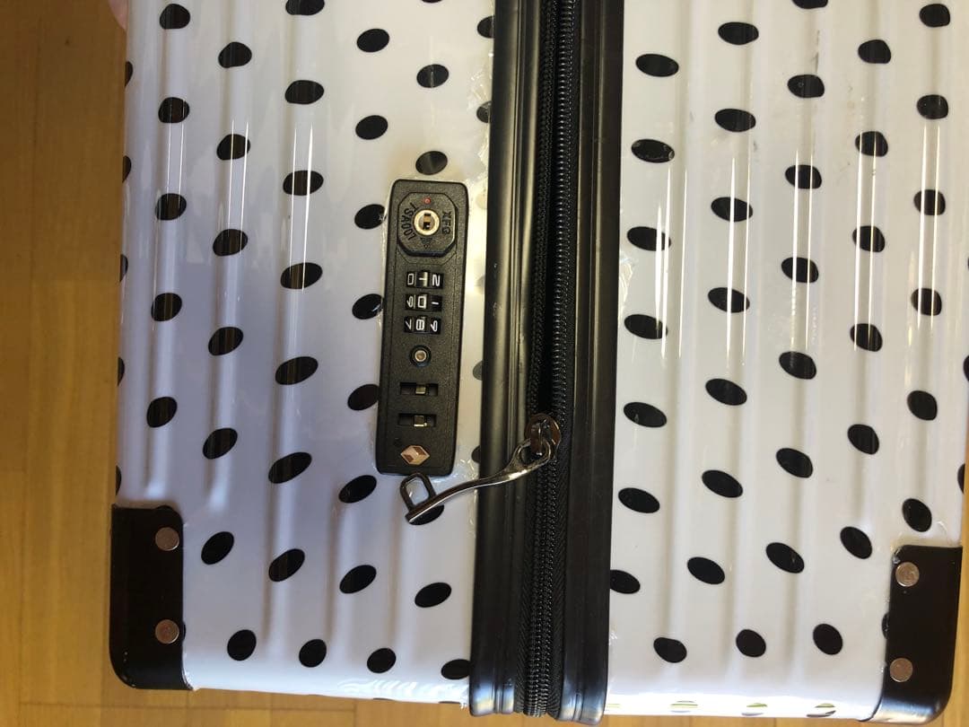 ハローキティ ポルカドット キャリーケース