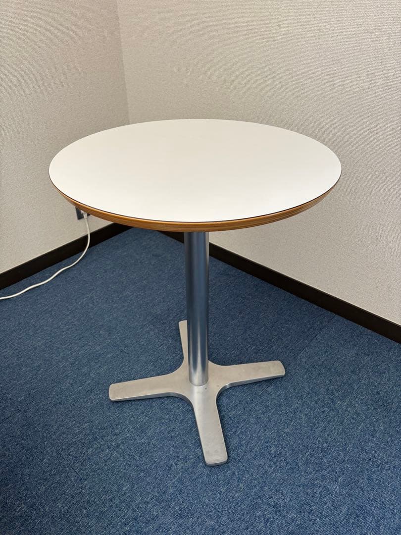 ラウンドテーブル/丸テーブル　直径60cm ミッドセンチュリー/韓国インテリア