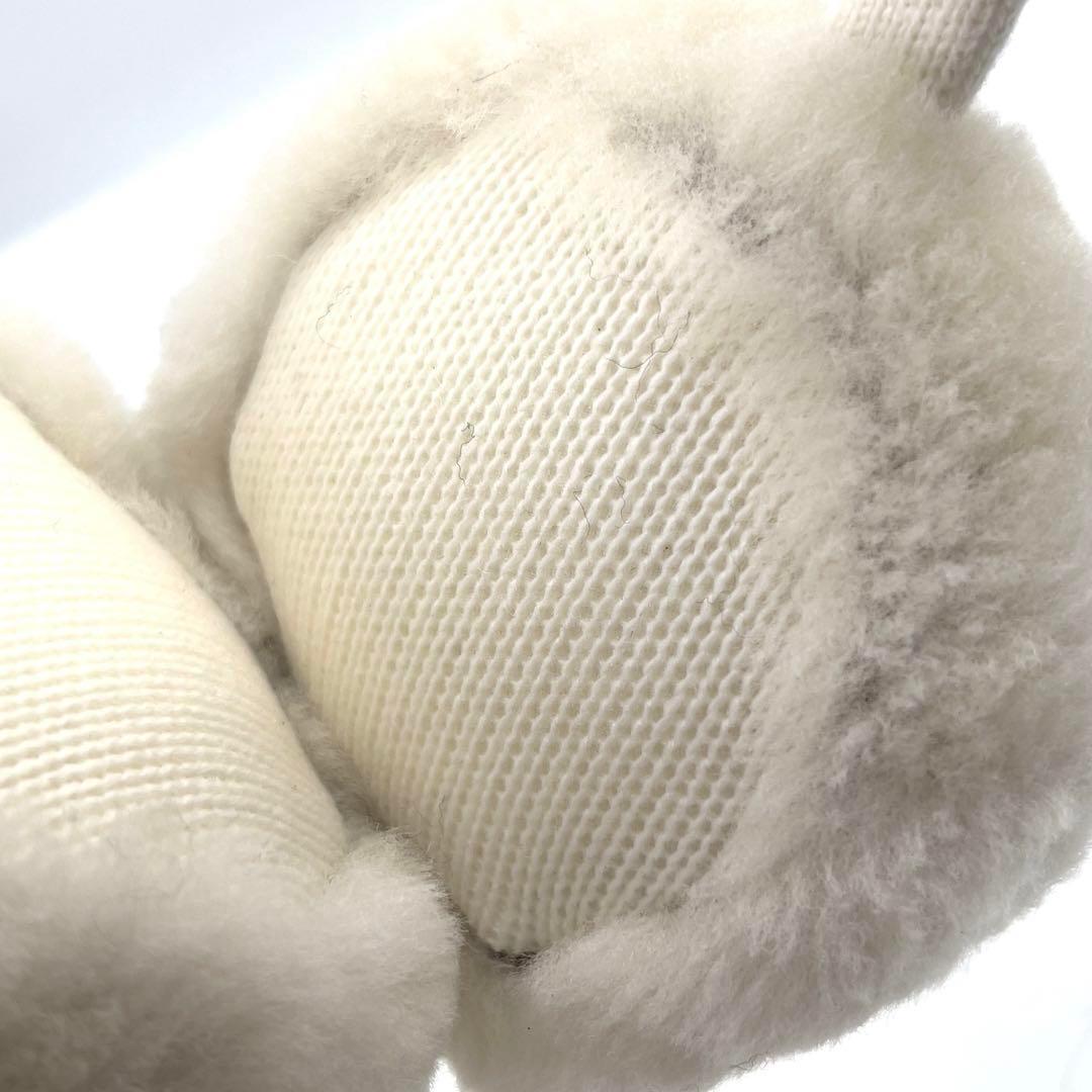 箱付 CHANEL シャネル イヤーマフ ムートン ココマーク ホワイト系