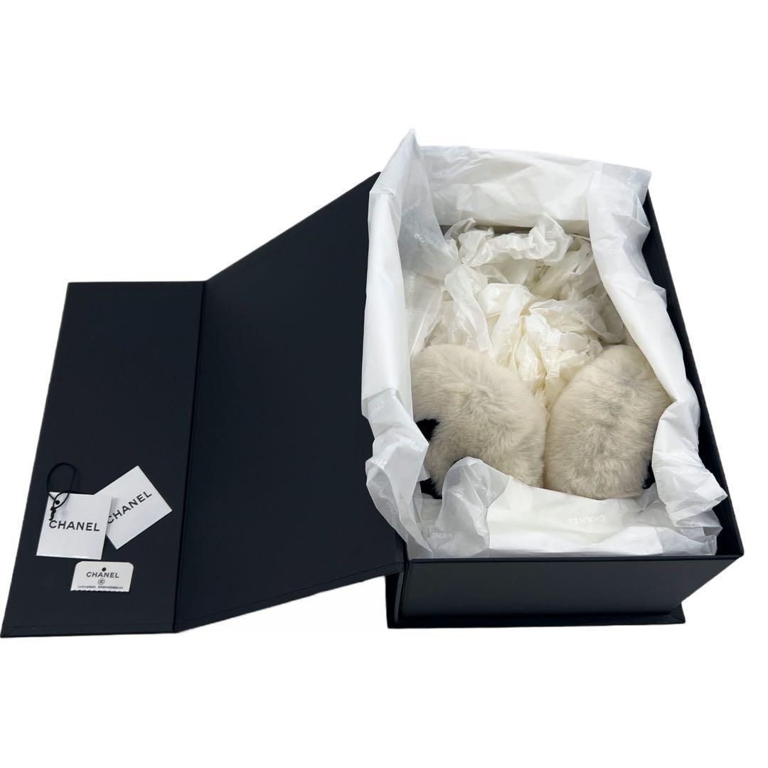 箱付 CHANEL シャネル イヤーマフ ムートン ココマーク ホワイト系