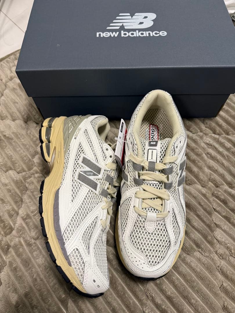 NEW BALANCE ニューバランス　スニーカー　M1906RP