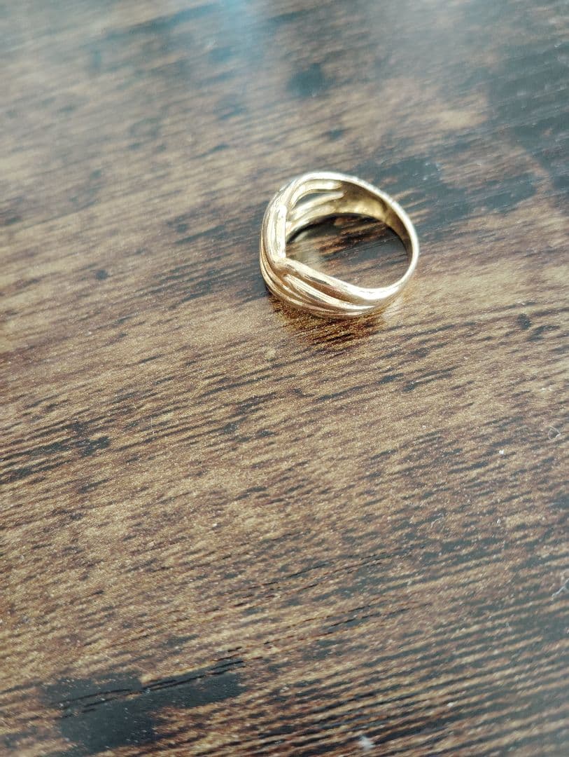 ゴールド ストライプデザイン リング　みるくしゅがー