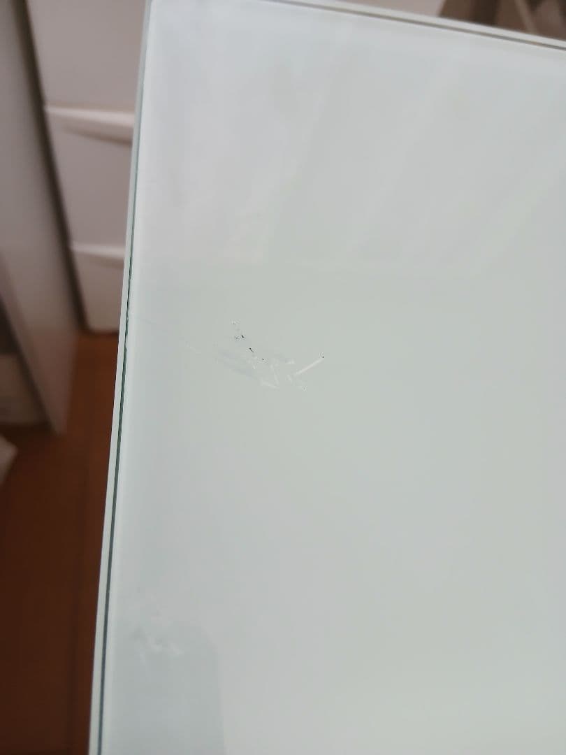 ガラスのダイニングテーブルセット