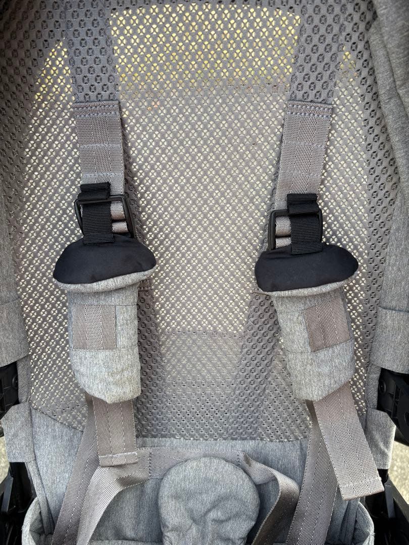 サイベックス　メリオ　カーボン　グレーベビーカー クッションカバー付き