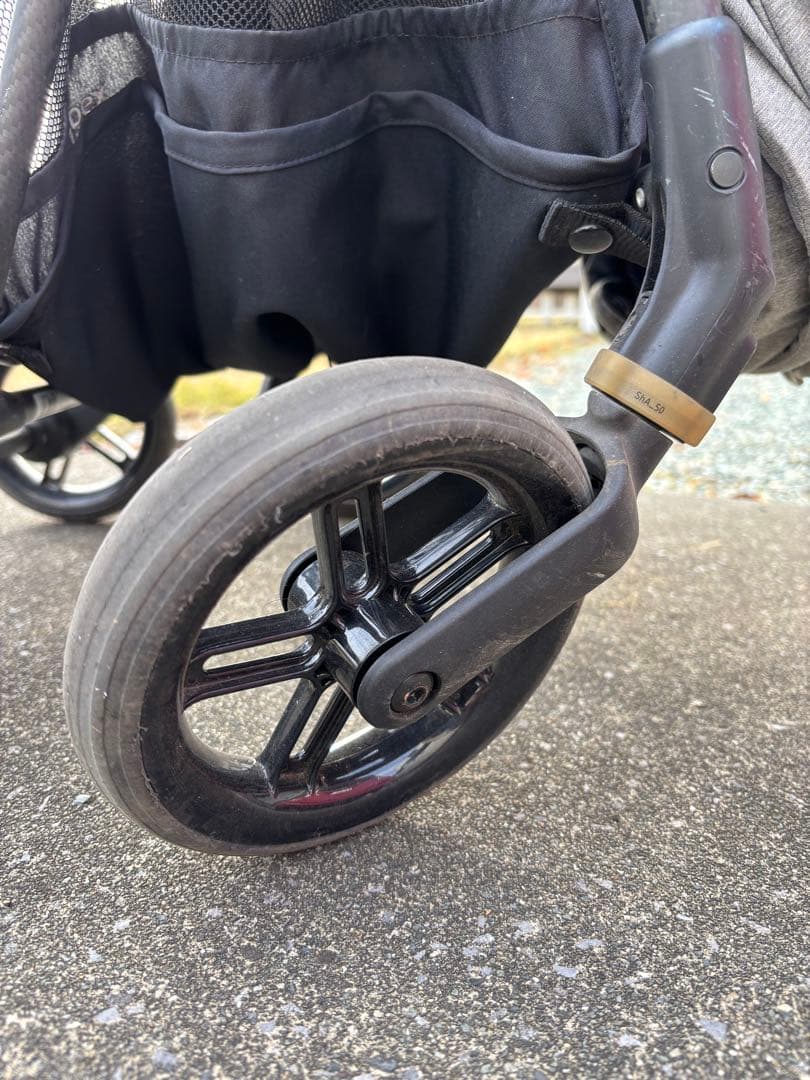 サイベックス　メリオ　カーボン　グレーベビーカー クッションカバー付き