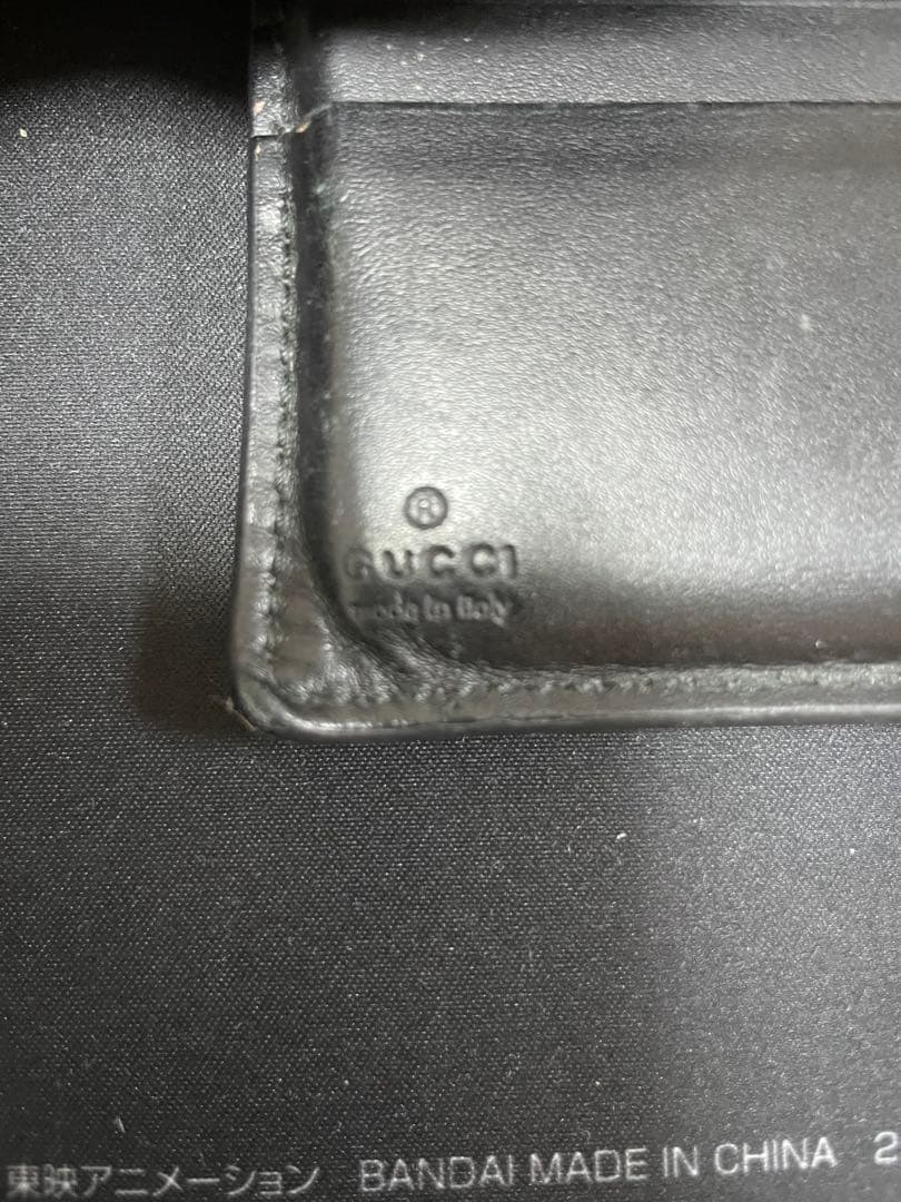 GUCCI スネークデザイン 二つ折り財布