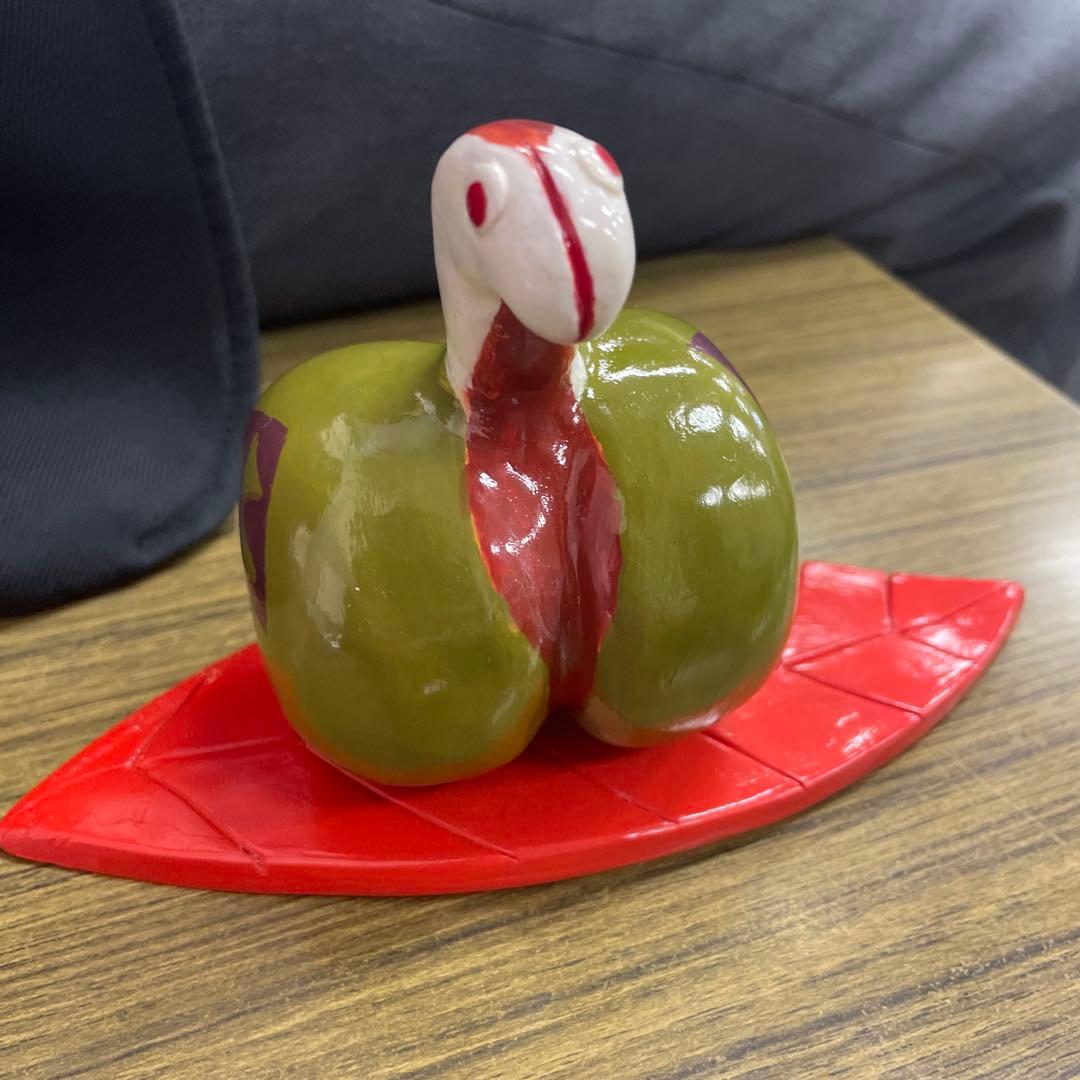 陶器製 鳥の置物 葉っぱ型台座付き