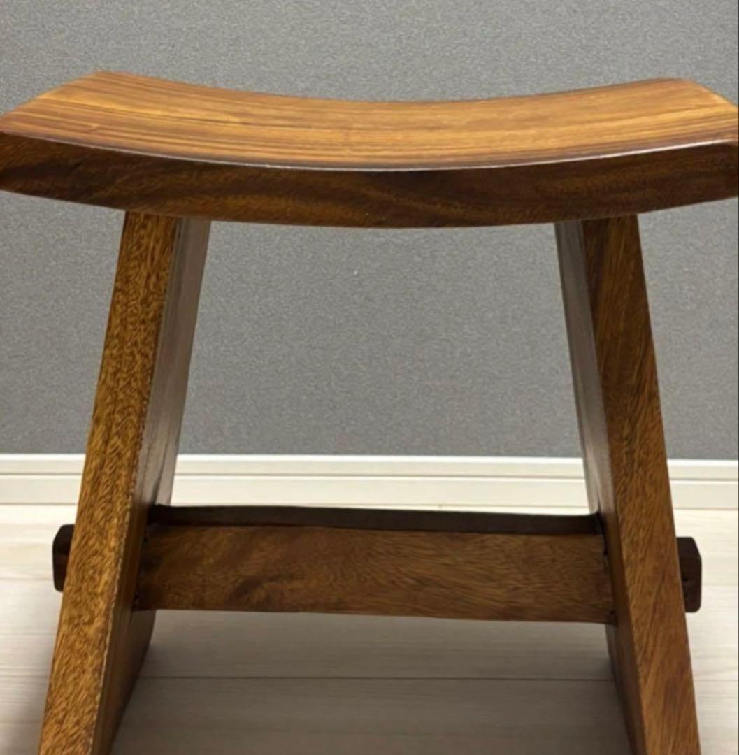 ★★ZARA ★★ 曲線的座面木製スツール　1脚