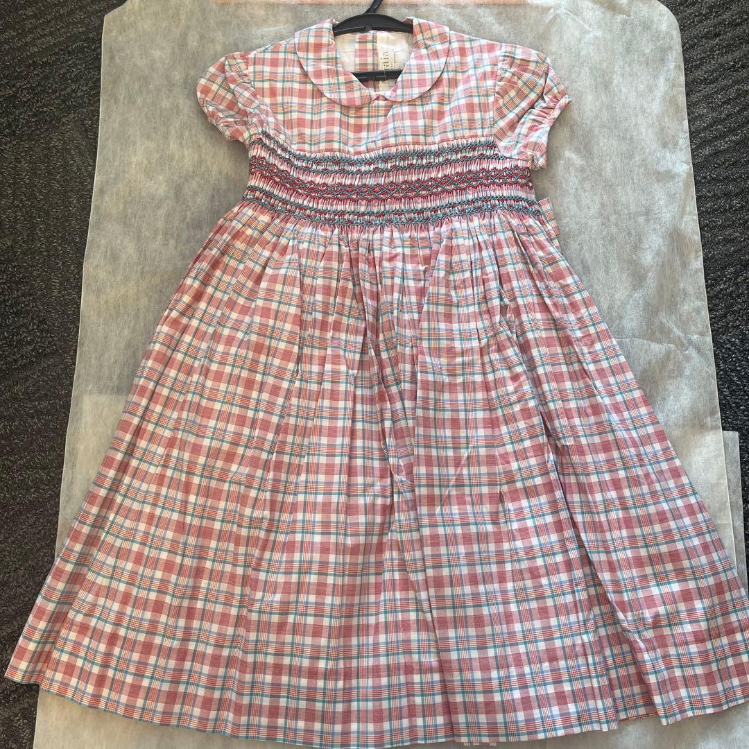 アマイア　シャーリング 刺繍　タグ付き　新品　半袖　襟付き　８歳