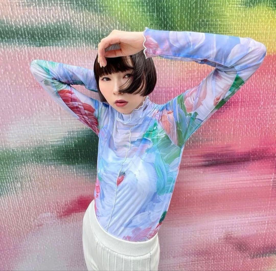 POPPYあさぎーにょ　 フラワーシースルートップス　ブルー　スワン