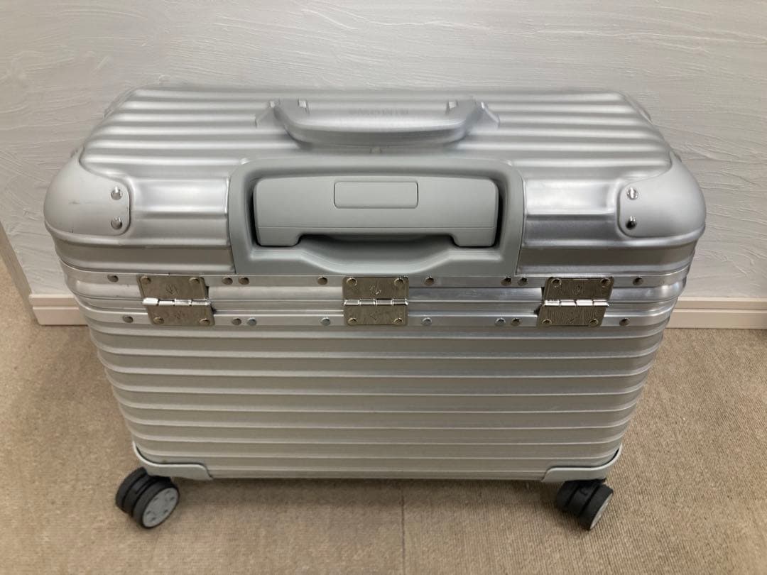 RIMOWA パイロット スーツケース（購入の前にコメントください）