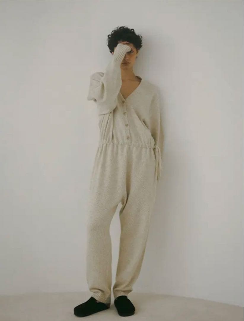 ETRE TOKYO Vネックニットオールインワン