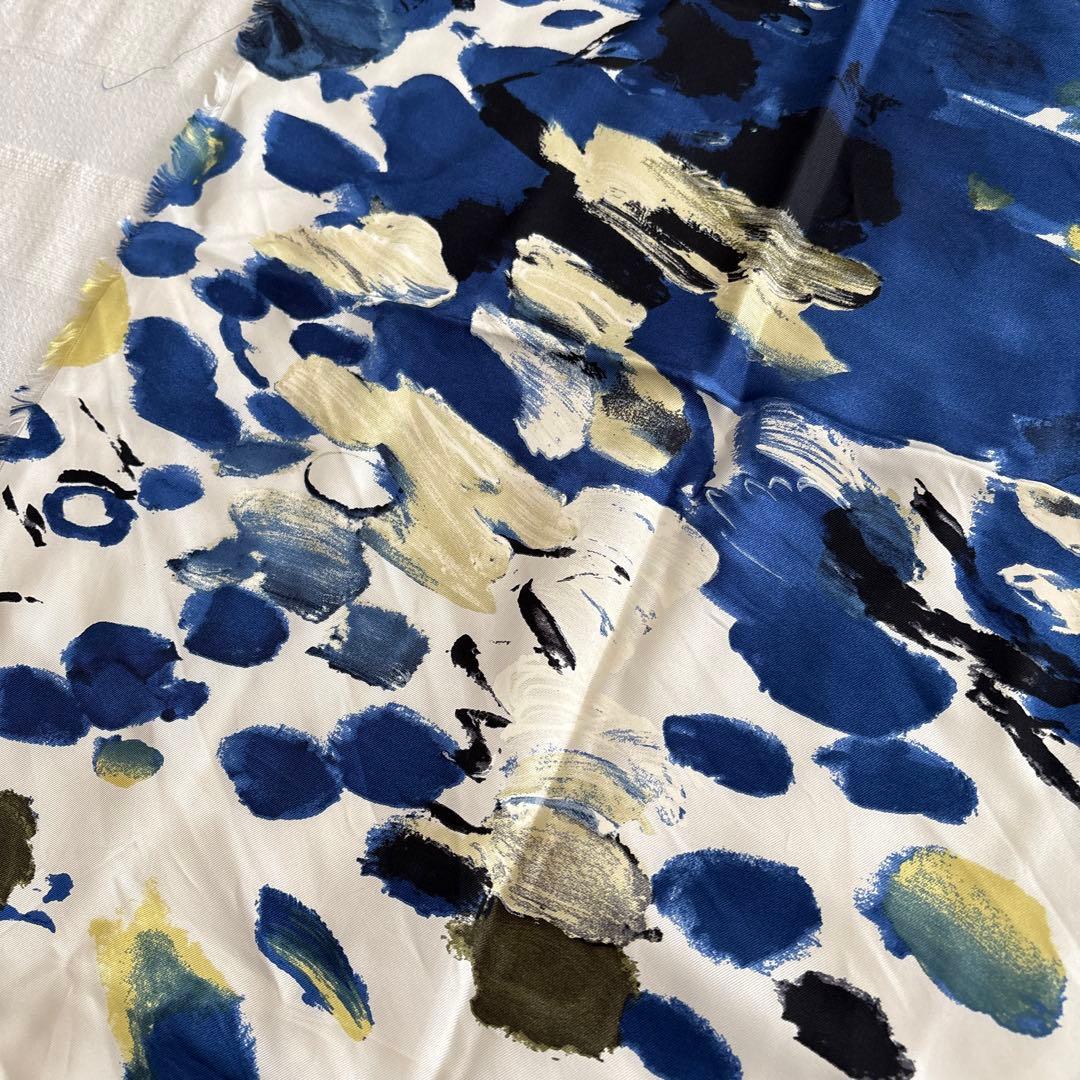 イタリア製　イヴサンローラン　リヴ・ゴーシュ　シルク　スカーフ　YSL 花柄　絹