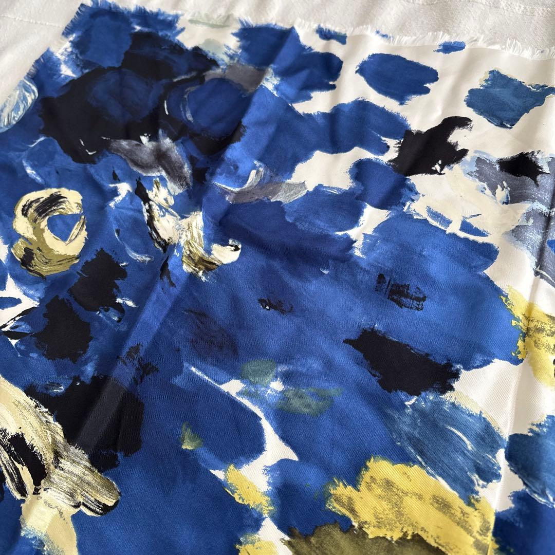 イタリア製　イヴサンローラン　リヴ・ゴーシュ　シルク　スカーフ　YSL 花柄　絹