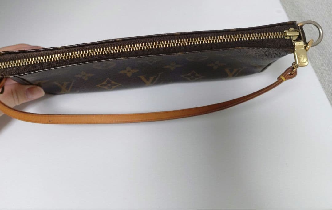 ア*レ様 ルイヴィトン LOUIS VUITTON アクセサリーポーチ