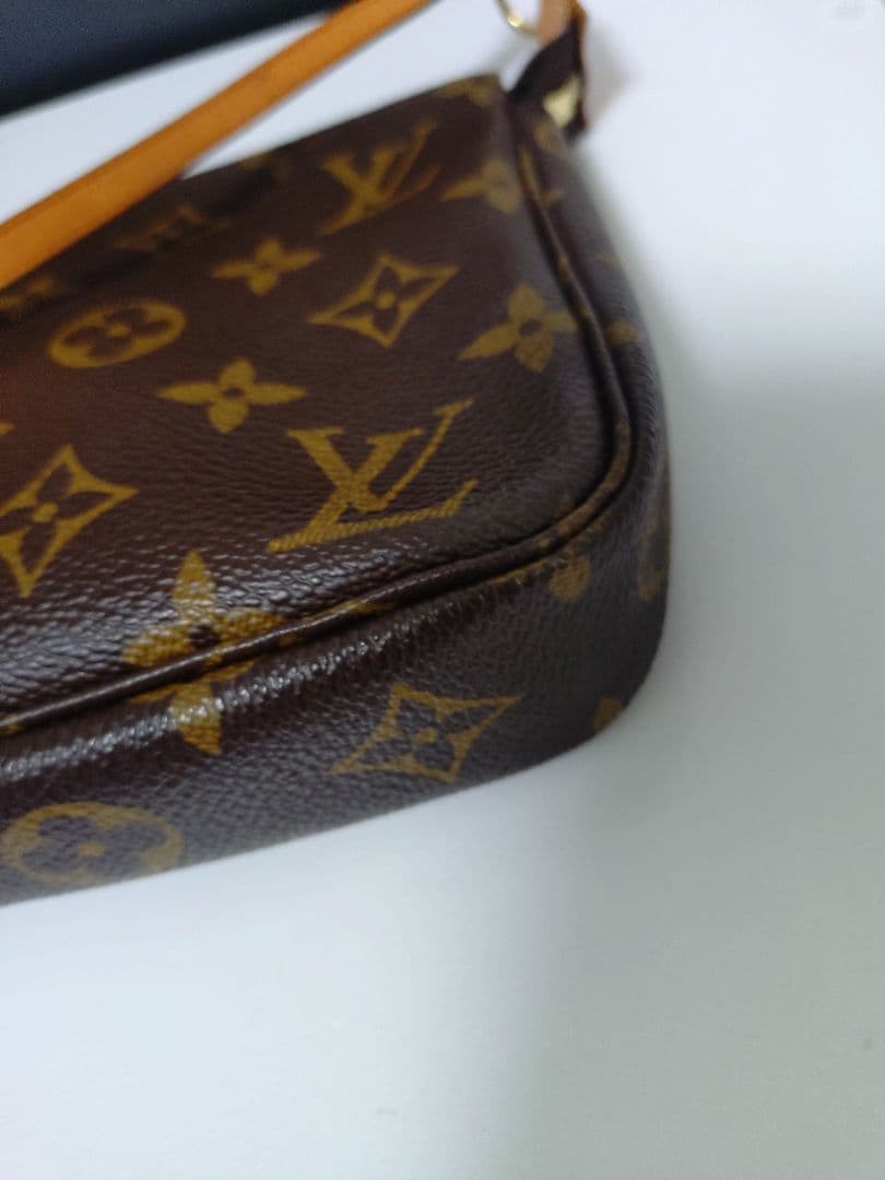 ア*レ様 ルイヴィトン LOUIS VUITTON アクセサリーポーチ