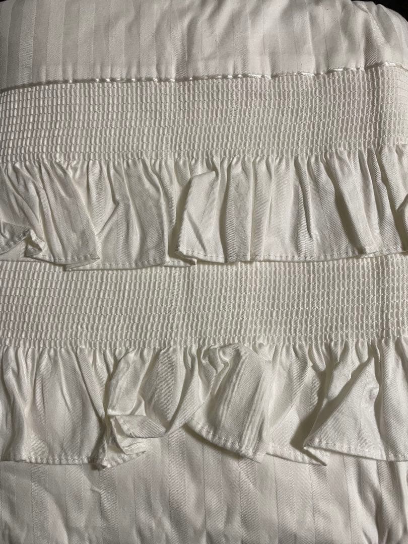 LAURA ASHLEY 掛け布団カバー フリル付き　ダブルサイズ