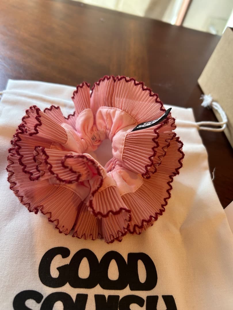 GOODSQUISH フリルシュシュ ピンク