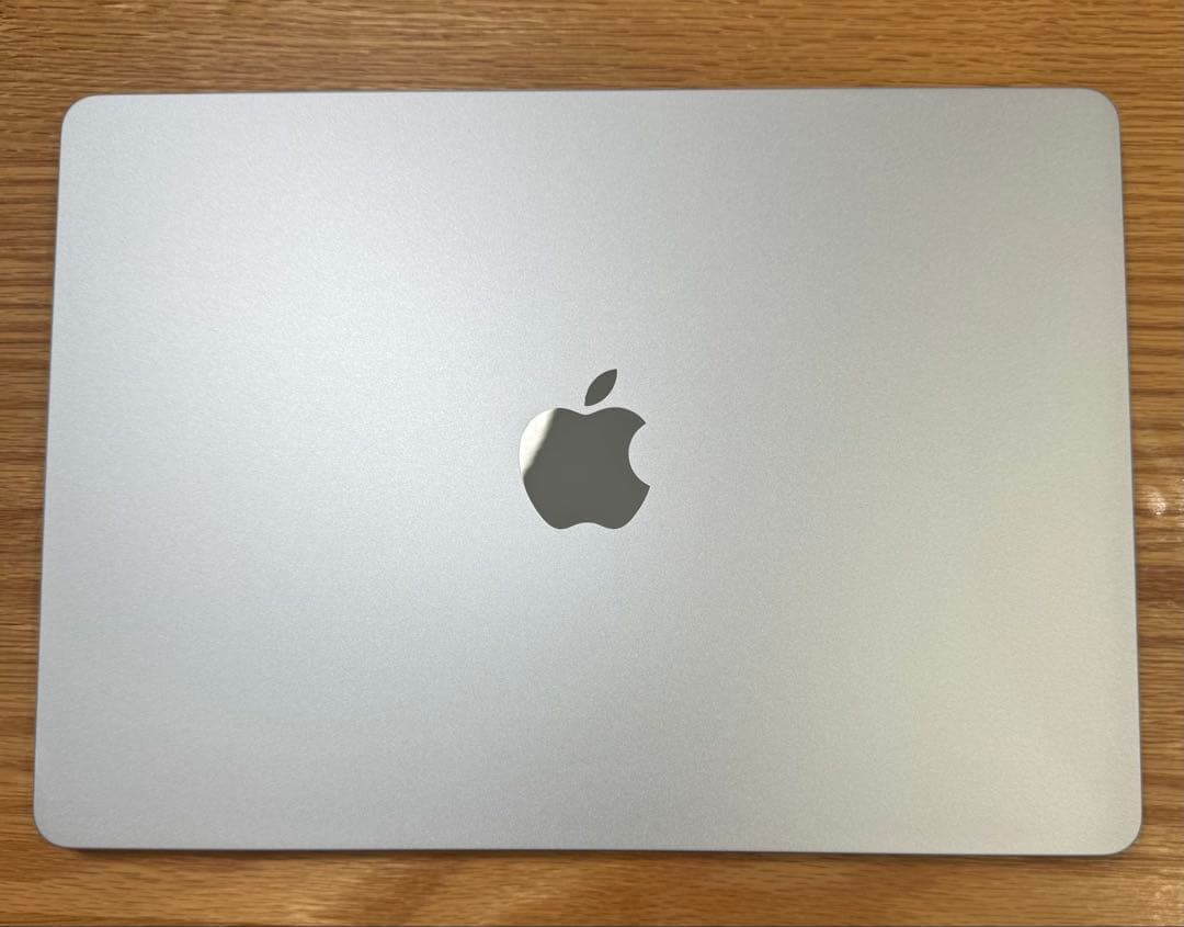 MacBook Air 13インチ M4 16GB 256GB