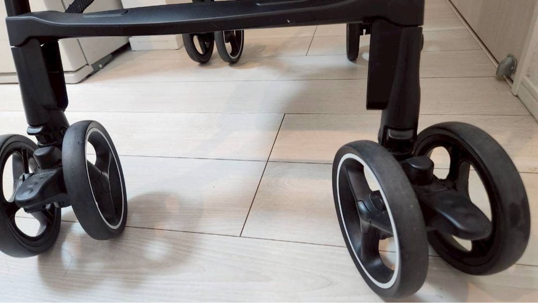 折りたたみアップリカ　ラクーナクッションフリーAB ベビーカー　グレー