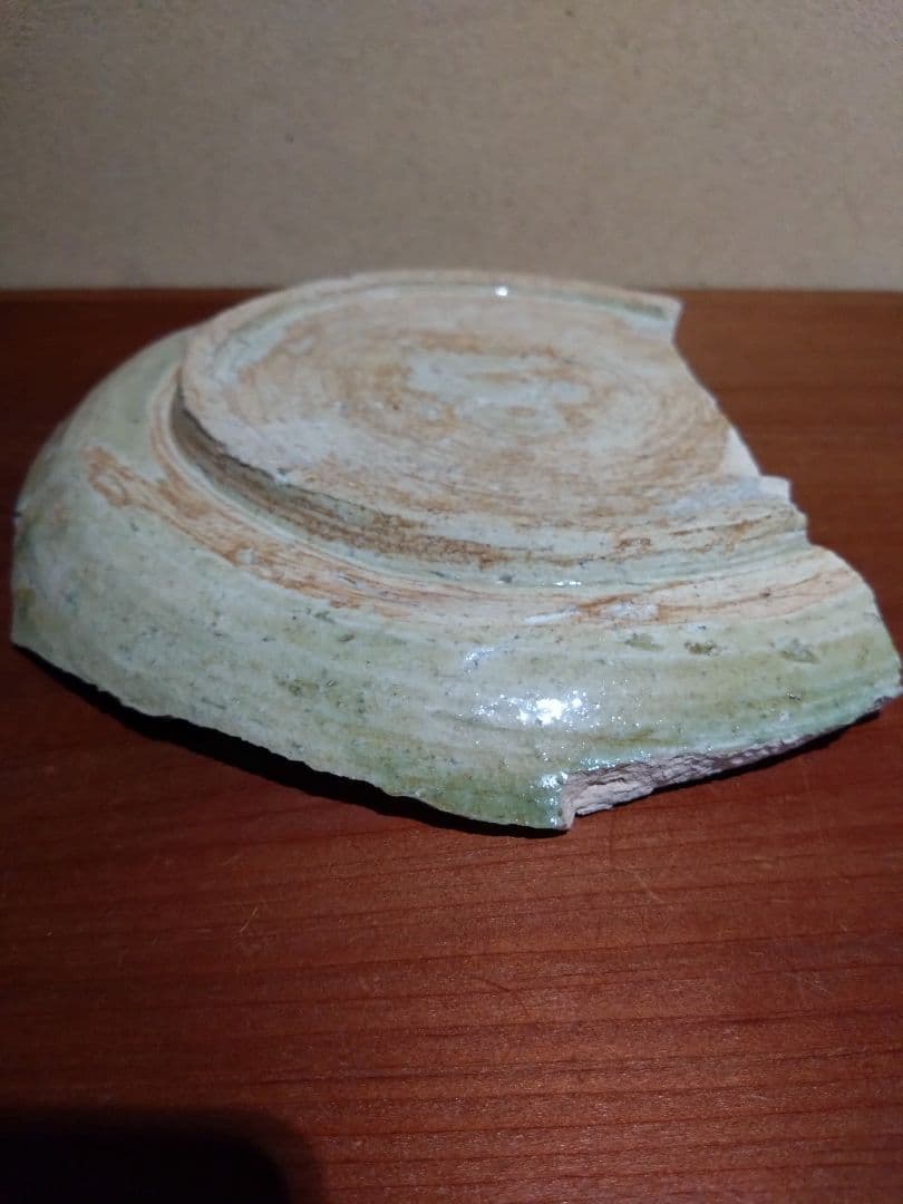 美濃陶片 黄瀬戸 菊花 織部釉流し紋 大皿 陶片 残欠 志野 織部 古陶磁